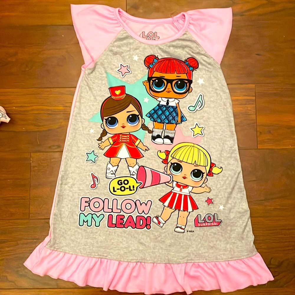 This item is a lol surprise with colors of pink grey and blue ( more colors ).